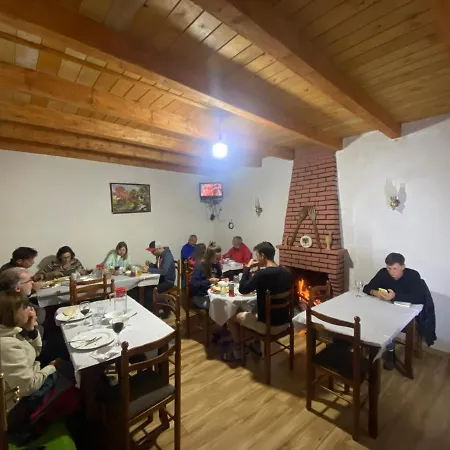 Freskia Pensión 3*