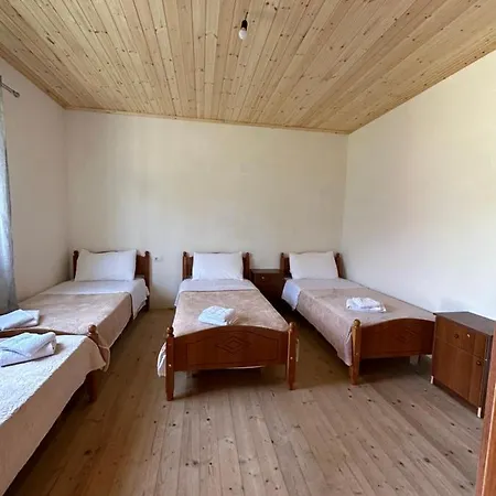 Freskia Pensión 3*